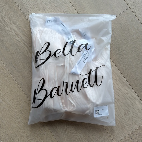 Elegant Cream Mini Dress Bridal Flowy Bella Barnett - Picture 5 of 5